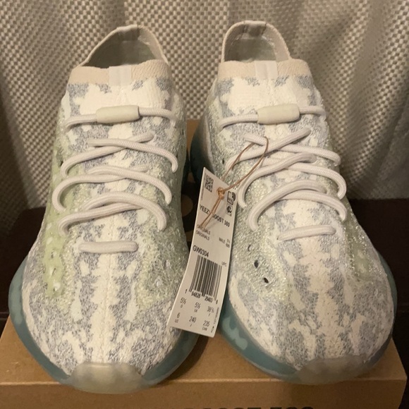 Adidas Yeezy Boost 380 - Picture 7 of 7